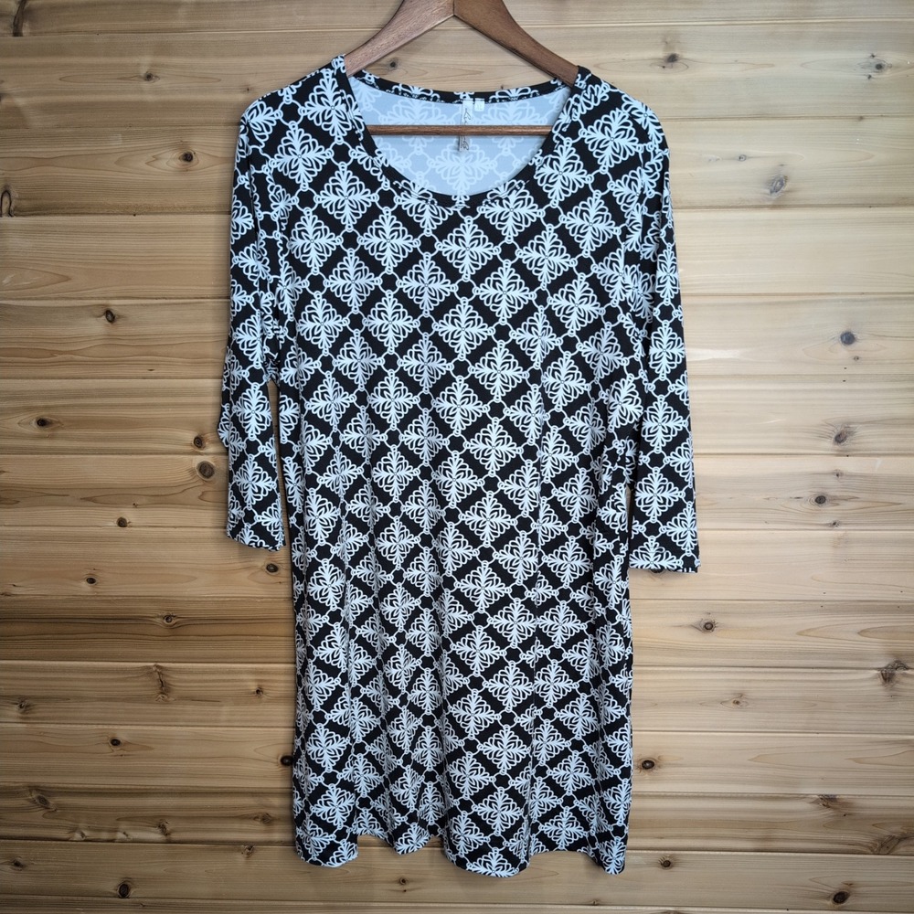 Lulu-B Womens XL Black White Medallion Print 3/4 Sleeve Dress Mini